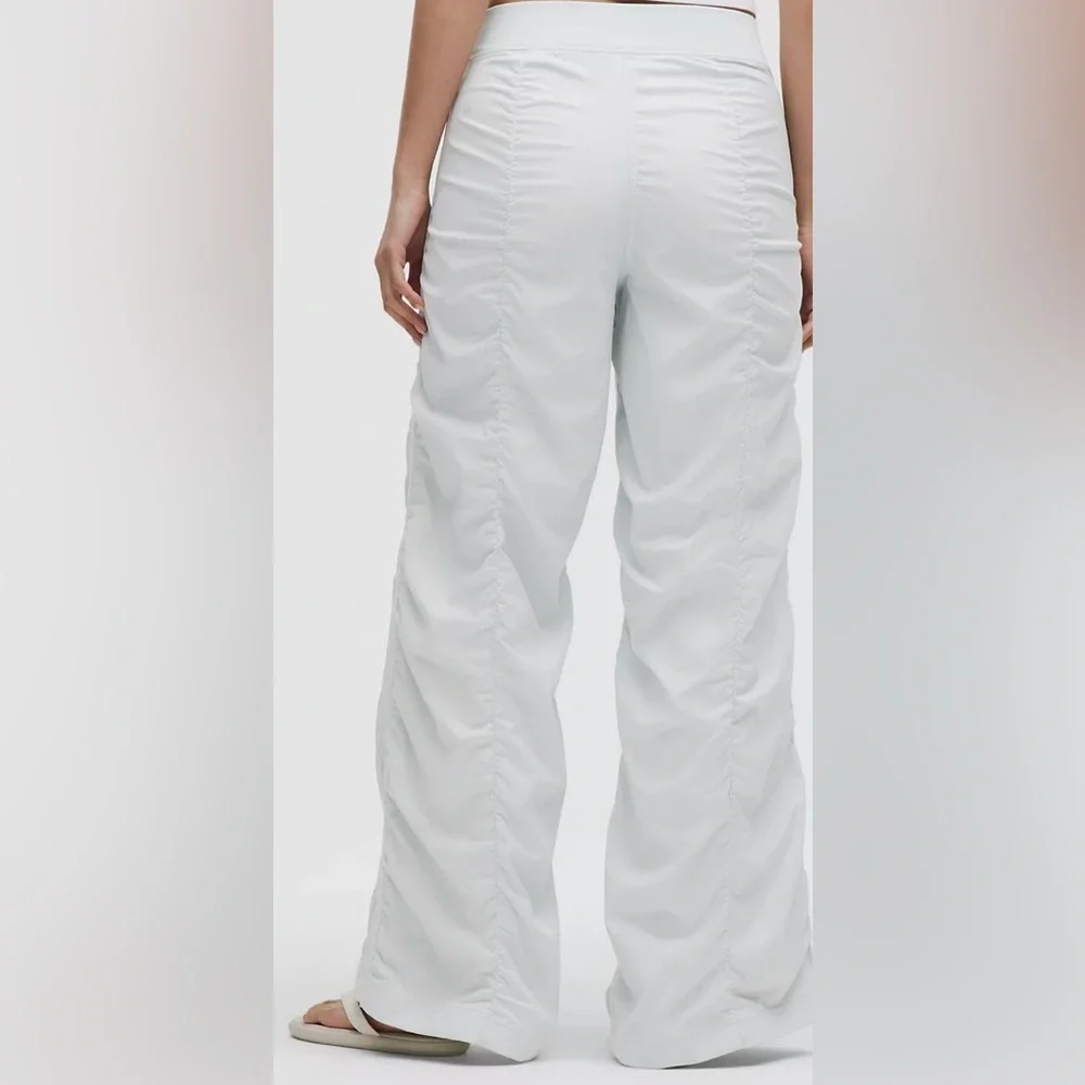 🆕 Lululemon Ruched Wide-Leg High-Rise Pant size S, black - Picture 7 of 9